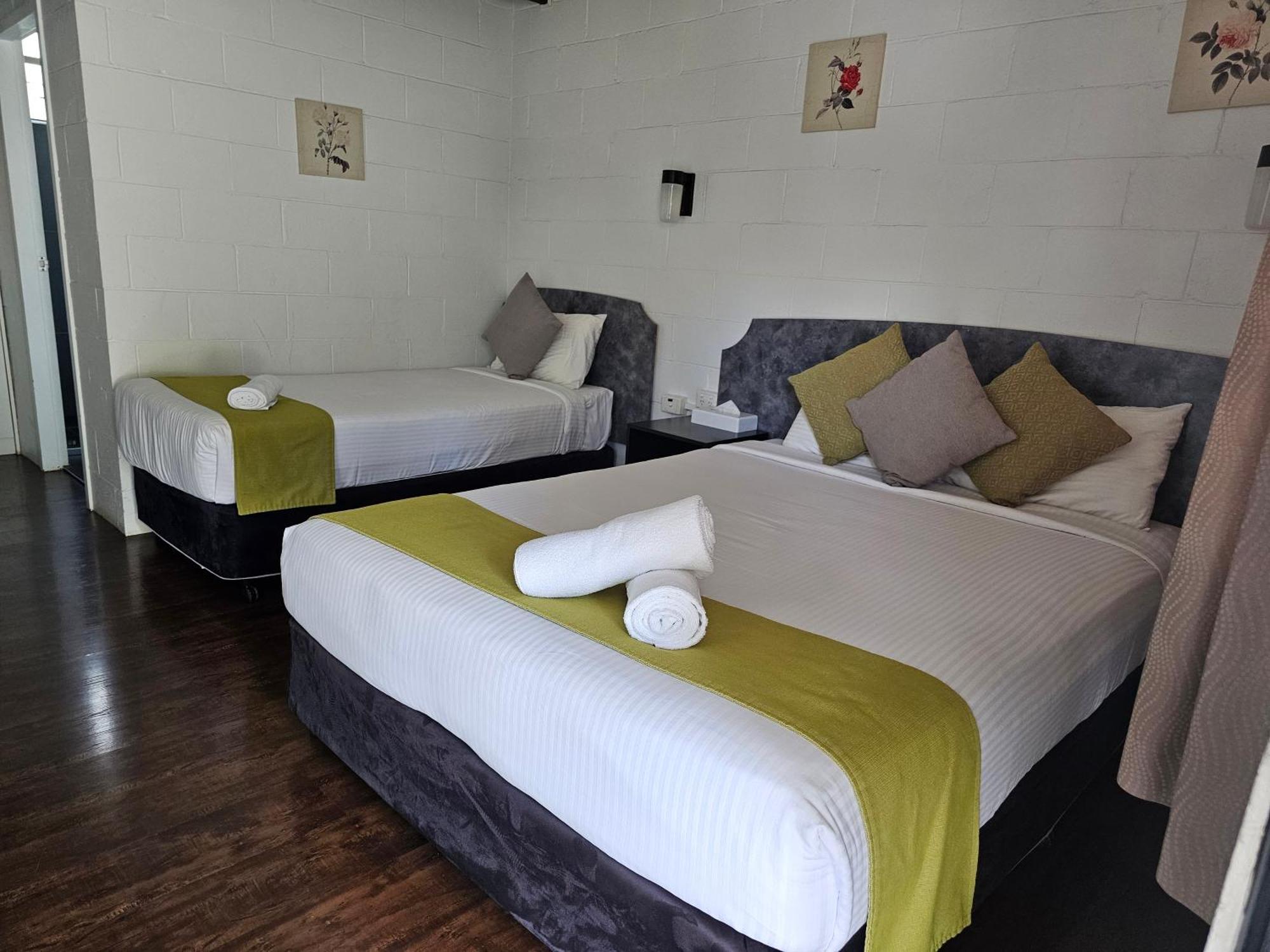 קונאבאראבן Azalea Motel מראה חיצוני תמונה